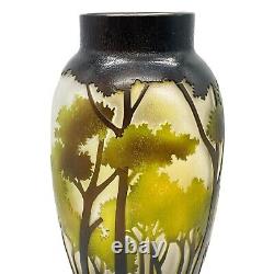 1990's Landscape Acid Cut Cameo Art Glass Vase w Beautiful Foliage 8