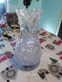 ANTIQUE AMERICAN BRILLIANT Cut Glass Crystal Vase. 12 inches Tall And Heavy