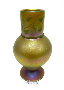 Lundberg Studios Gold Iridescent Intaglio Cut Heart in Vine Glass Vase, 2007