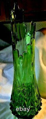 VINTAGE LE SMITH GREEN GLASS RIBBED SWUNG DIAMOND CUT BASE VASE LARGE 23 Tall